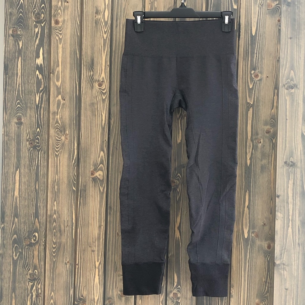 Lululemon Ebb to street leggings